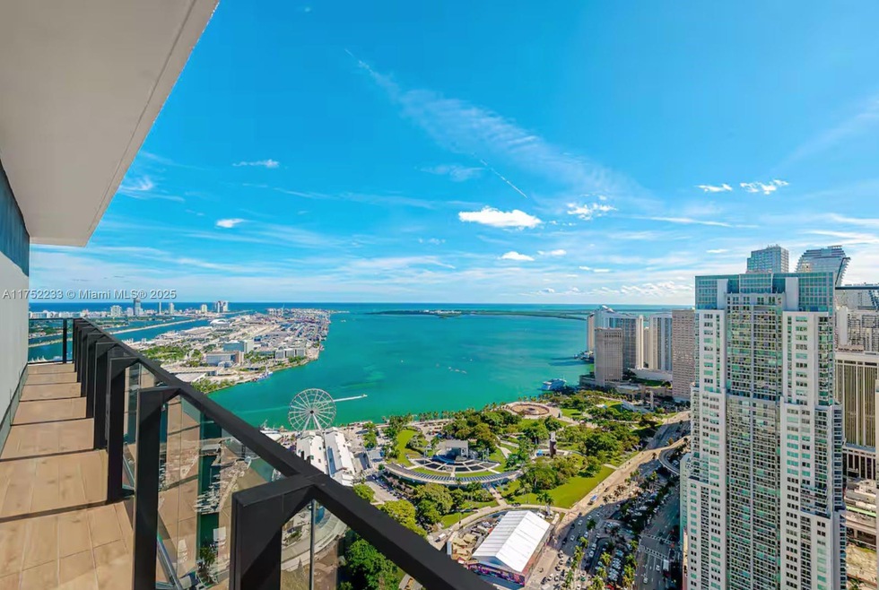 The Elser unit 4511, Miami, FL 33132 - photo 1