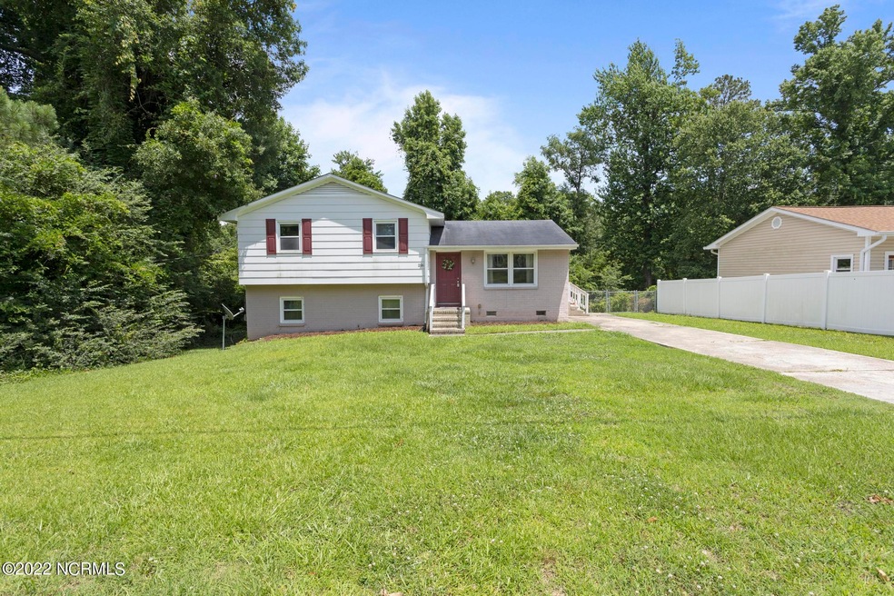 226 Regalwood Dr, Jacksonville, NC 28546 - photo 1