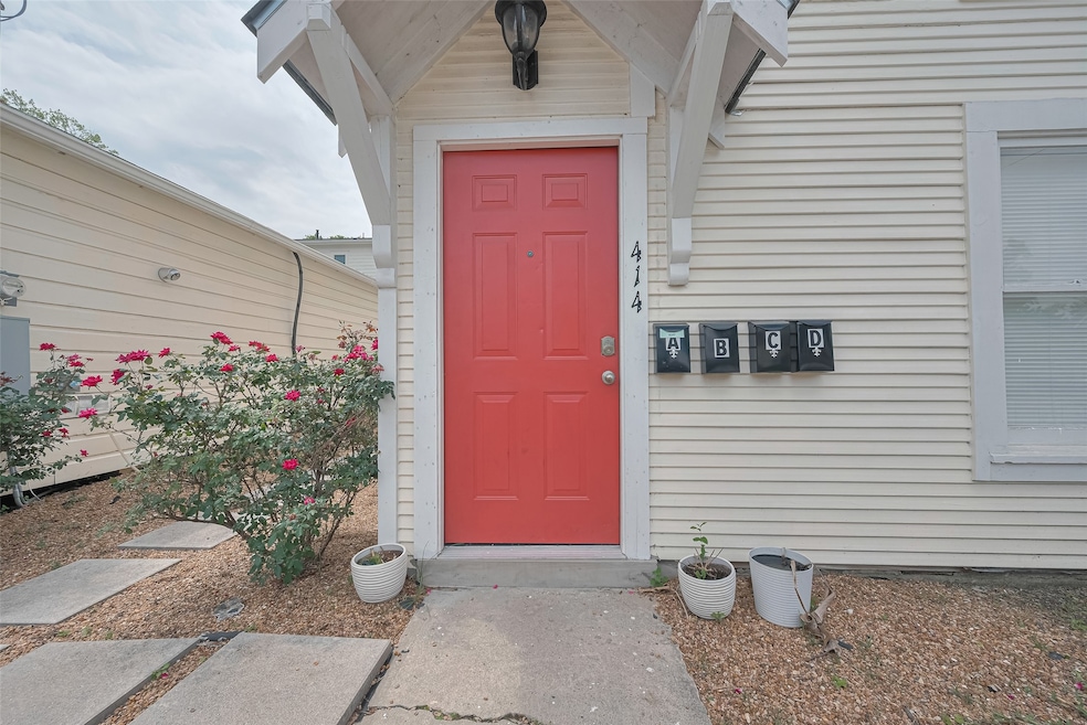 ALL UTILITIES INCLUDED!!! Recently renovated studi