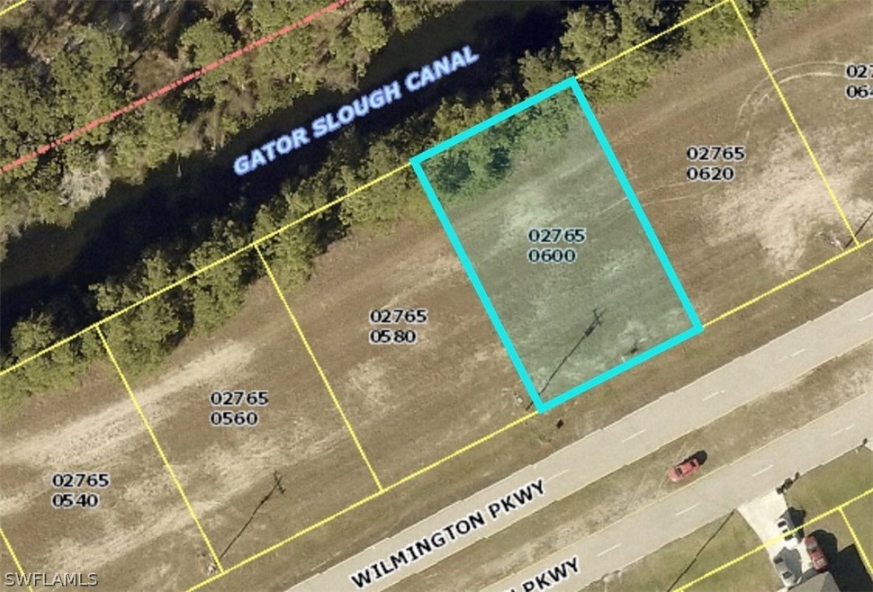 39 Wilmington Pkwy, Cape Coral, FL 33993 - photo 1