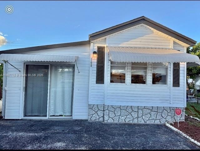 875 NE 48th St, Lighthouse Point, FL 33064 - photo 1