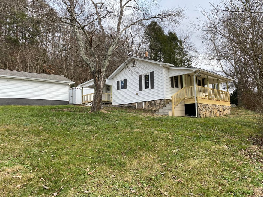 113 Ridge Rd, Fall Branch, TN 37656 - photo 1