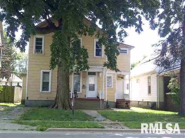 418 N Kickapoo St, Lincoln, IL 62656 - photo 1