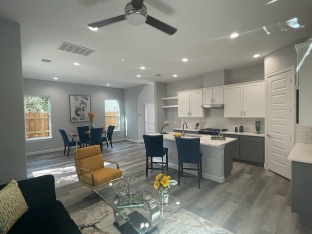 907 W 35th St unit C, Houston, TX 77018 - photo 1