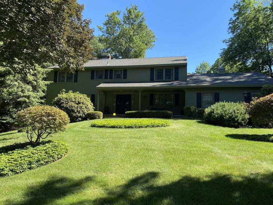 39 Folmsbee Dr, Albany, NY 12204 - photo 1