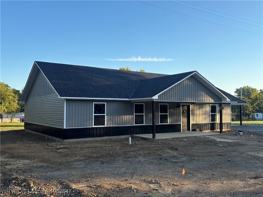 21406 6th St, Howe, OK 74940 - photo 1