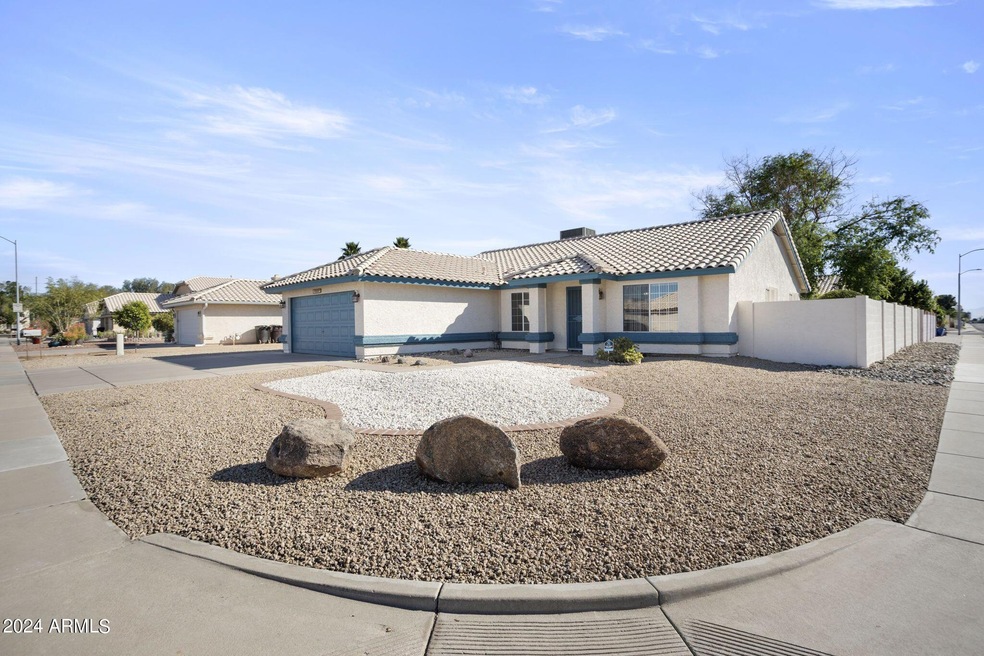 2-web-or-mls-6867-w-beryl-ave