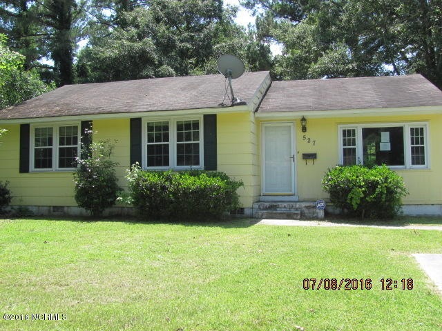 527 Henderson Dr, Jacksonville, NC 28540 - photo 1