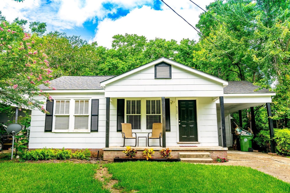 1 Exterior (1 of 6)