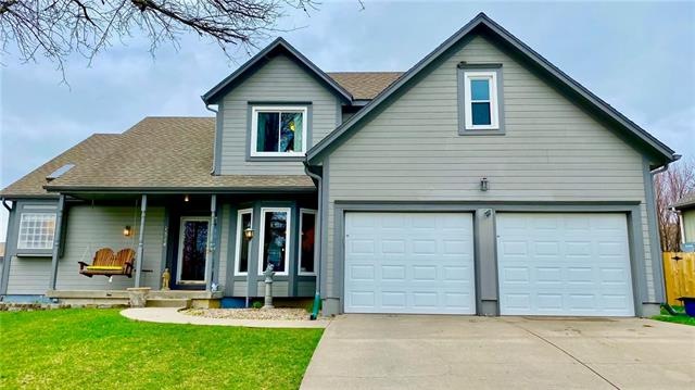 1514 Wrangler Way, Raymore, MO 64083 - photo 1