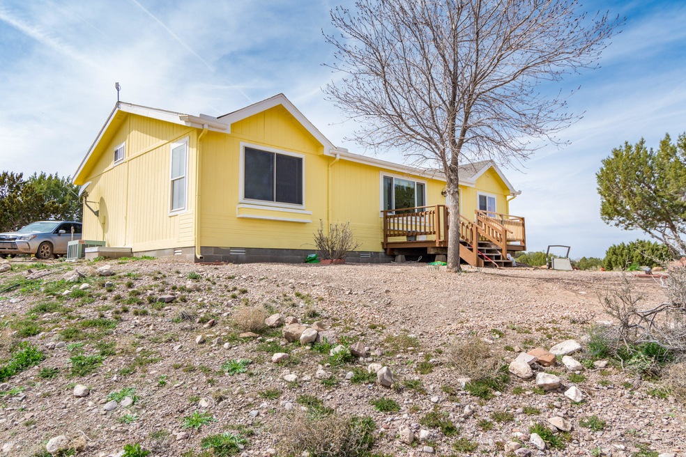 22290 N Post Rd, Paulden, AZ 86334 - photo 1