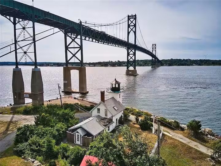 7 Old Ferry Rd, Bristol, RI 02809 - photo 1