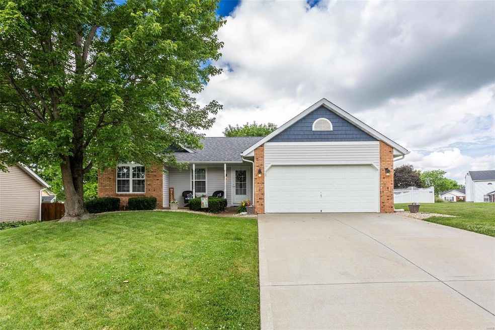 1017 Meadows Ct, Maryville, IL 62062 - photo 1