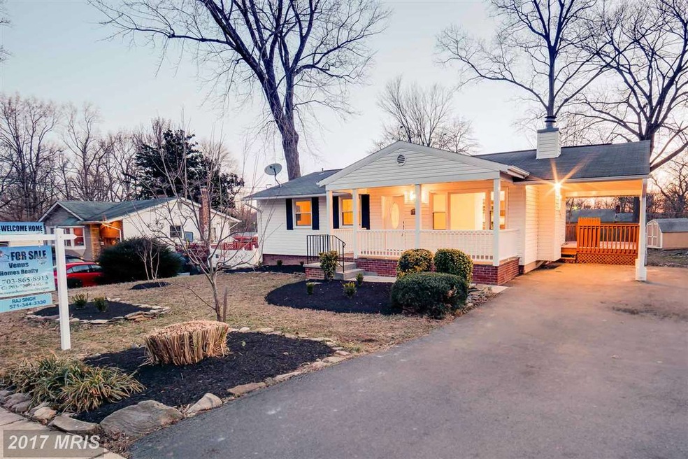 8905 Benham St, Lorton, VA 22079 - photo 1