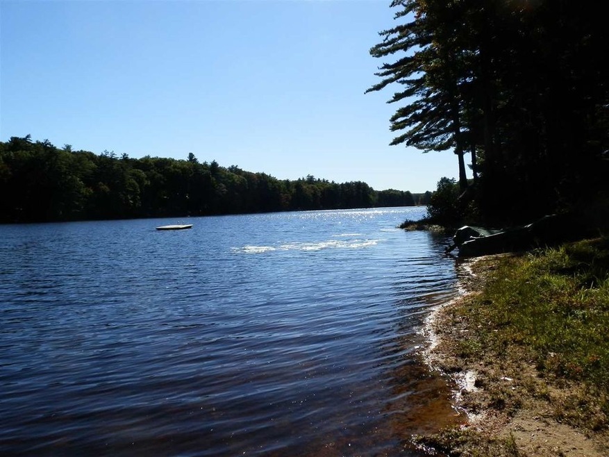 527 Long Shores Dr, Barrington, NH 03825 - photo 1