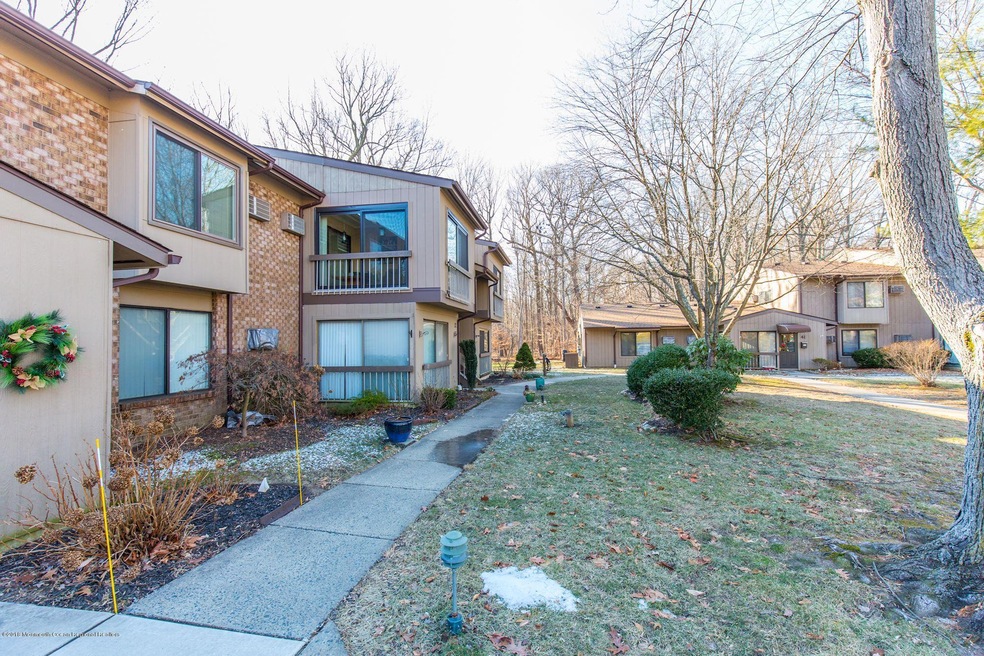 25 Lexington Ct, Red Bank, NJ 07701 - photo 1