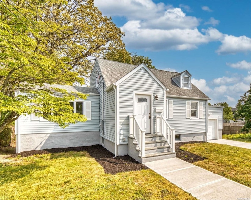 55 Merritt St, Lindenhurst, NY 11757 - photo 1