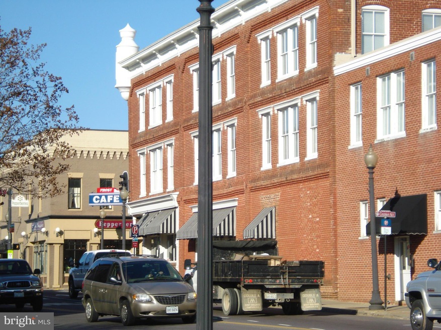 117 S Main St unit 203, Culpeper, VA 22701 - photo 1