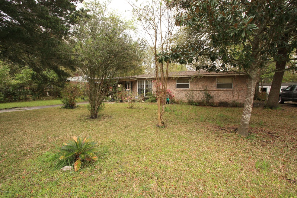 6438 Solandra Dr, Jacksonville, FL 32210 - photo 1