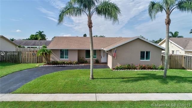 9705 Richmond Cir, Boca Raton, FL 33434 - photo 1