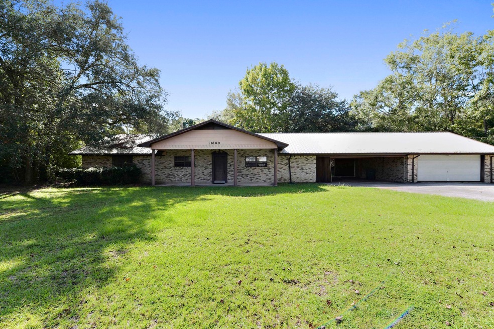 11309 Highway 613, Moss Point, MS 39562 - photo 1