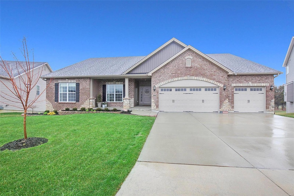 320 Wyndemere Dr, Lake Saint Louis, MO 63367 - photo 1
