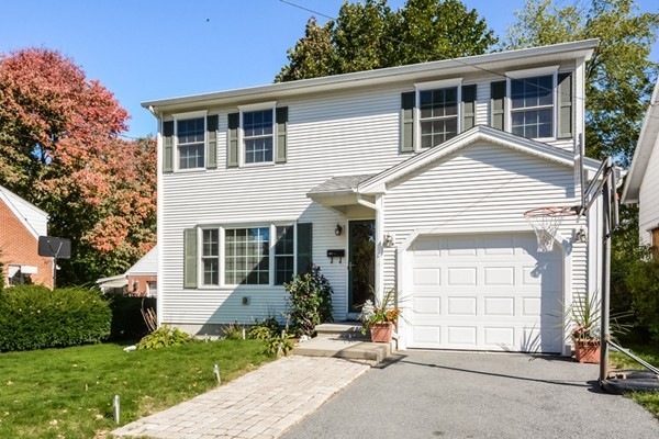 189 Laurelton St, Springfield, MA 01109 - photo 1