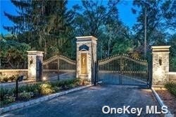 160 Hegemans Ln, Glen Head, NY 11545 - photo 1