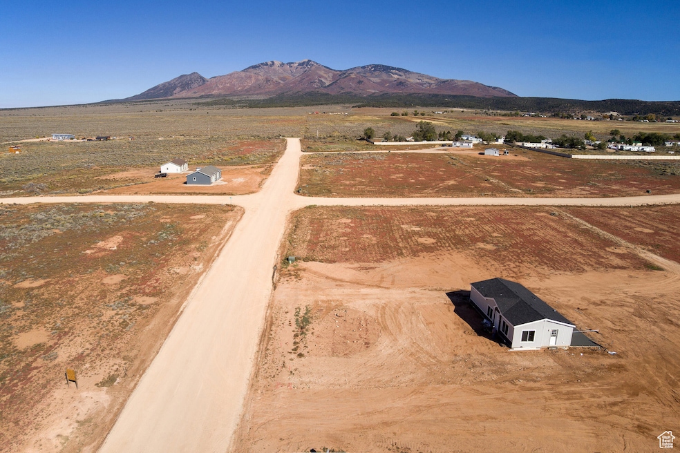 321 Bobbie Ln unit 50, La Sal, UT 84530 - photo 1