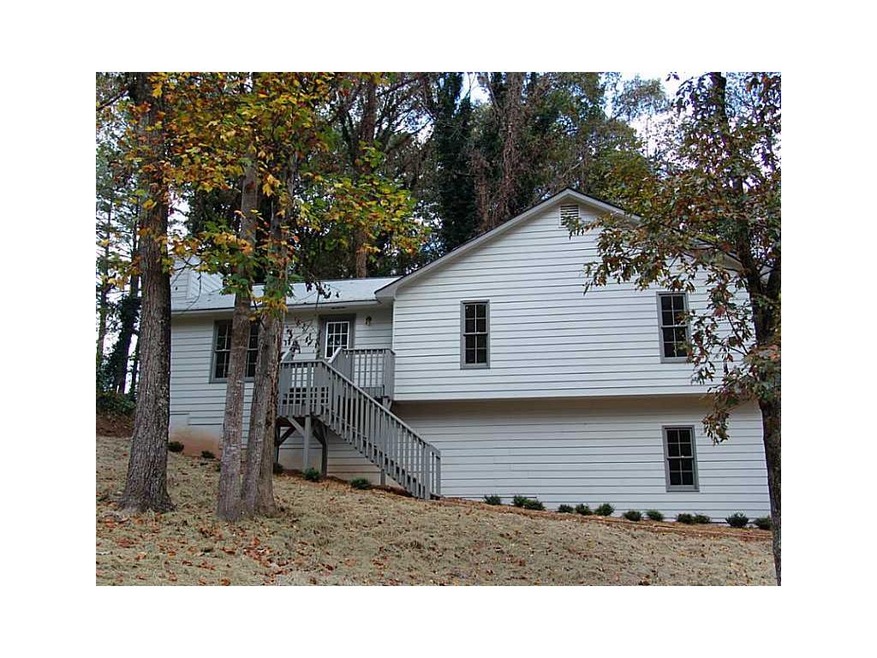 Exterior Front. Move in Ready Raised Ranch on a Ba