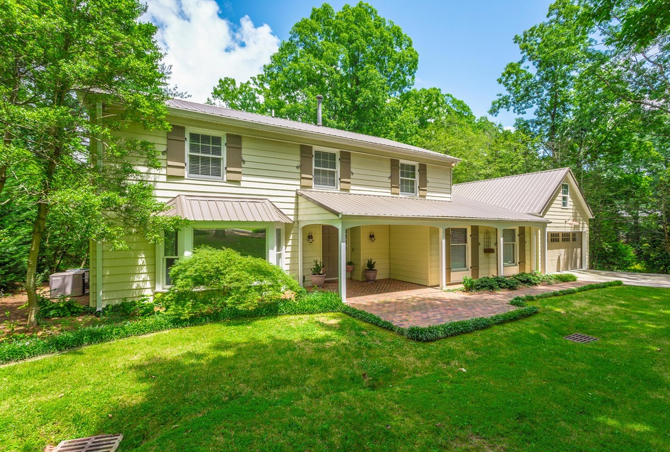 Location is both Spacious and Private