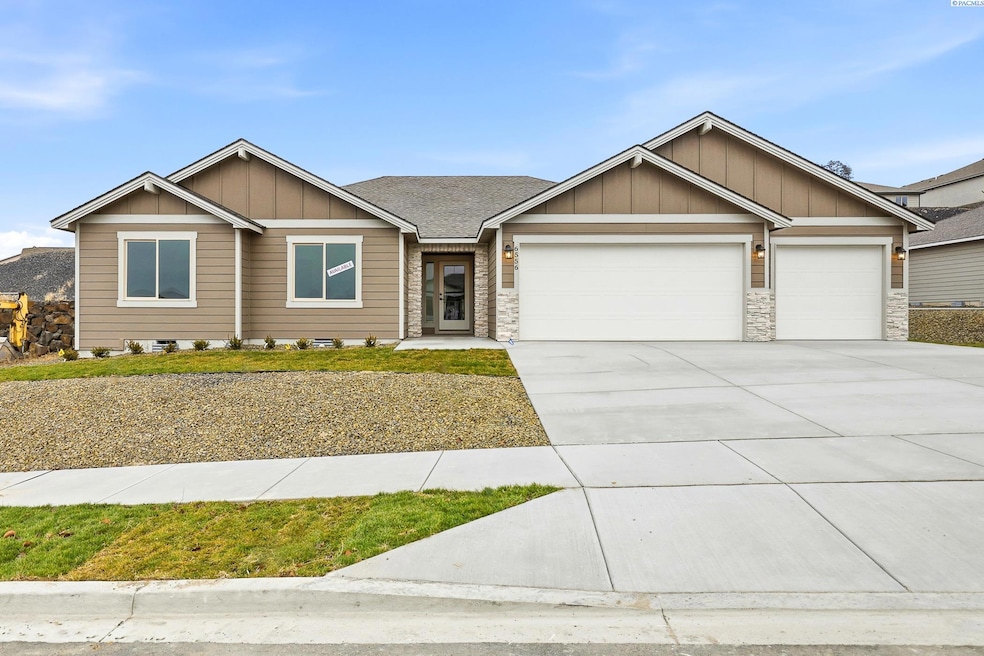 6556 W 29th Ct, Kennewick, WA 99337 - photo 1
