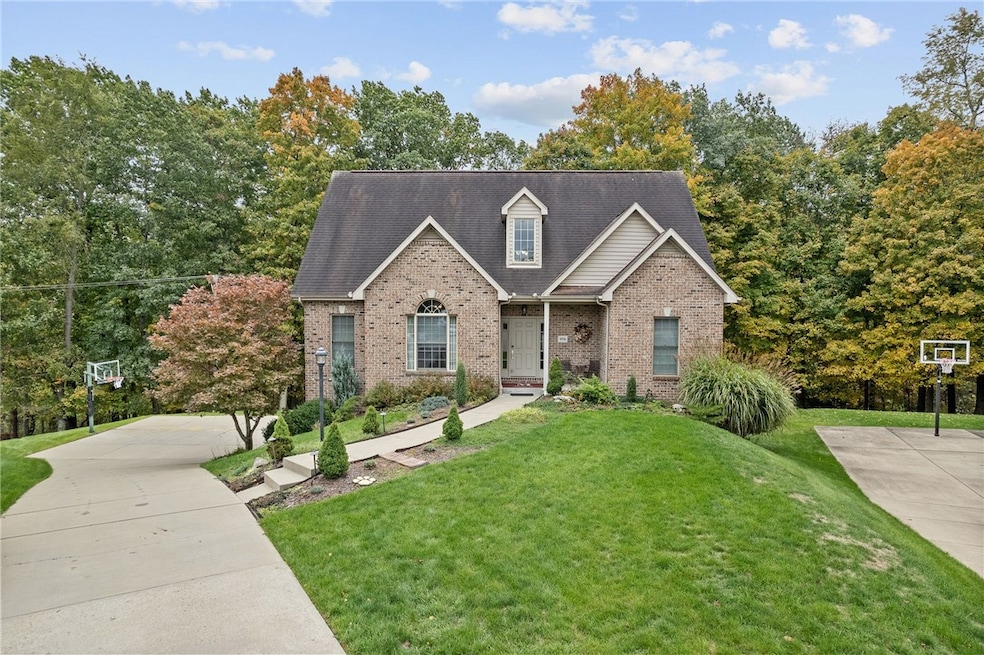 3056 Shady Timber Ln, Clairton, PA 15025 - photo 1