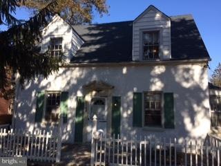 2102 Woodbourne Ave, Baltimore, MD 21214 - photo 1