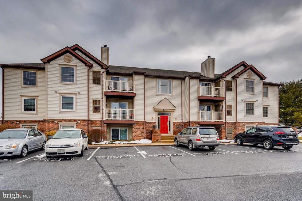 821 Stratford Way unit J, Frederick, MD 21701 - photo 1