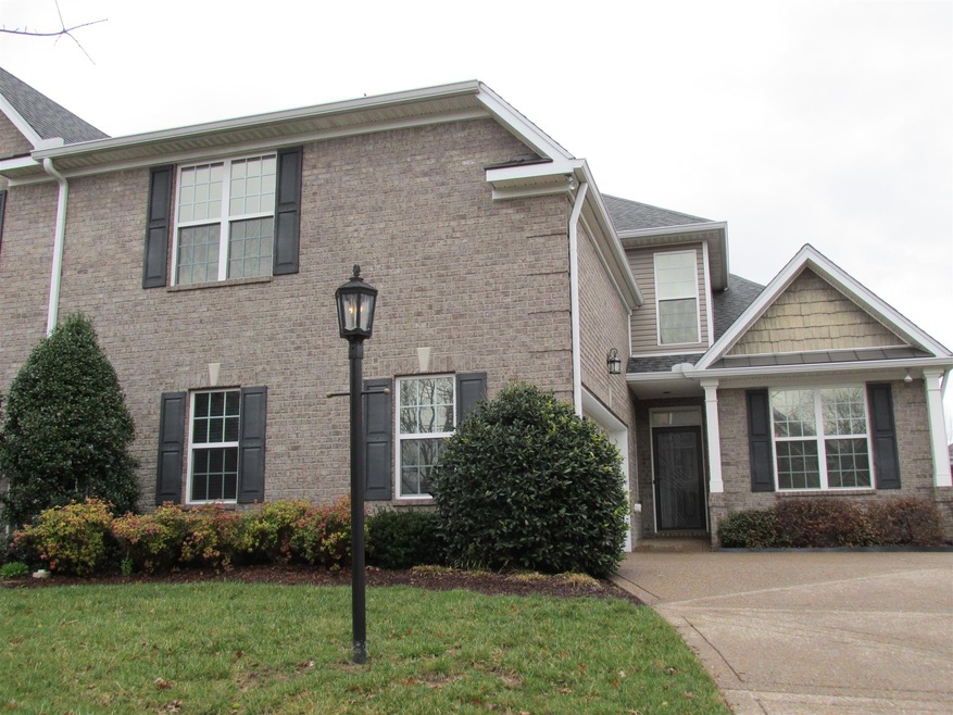Welcome to 1223 Chickadee Circle in Bridgewater Villas!