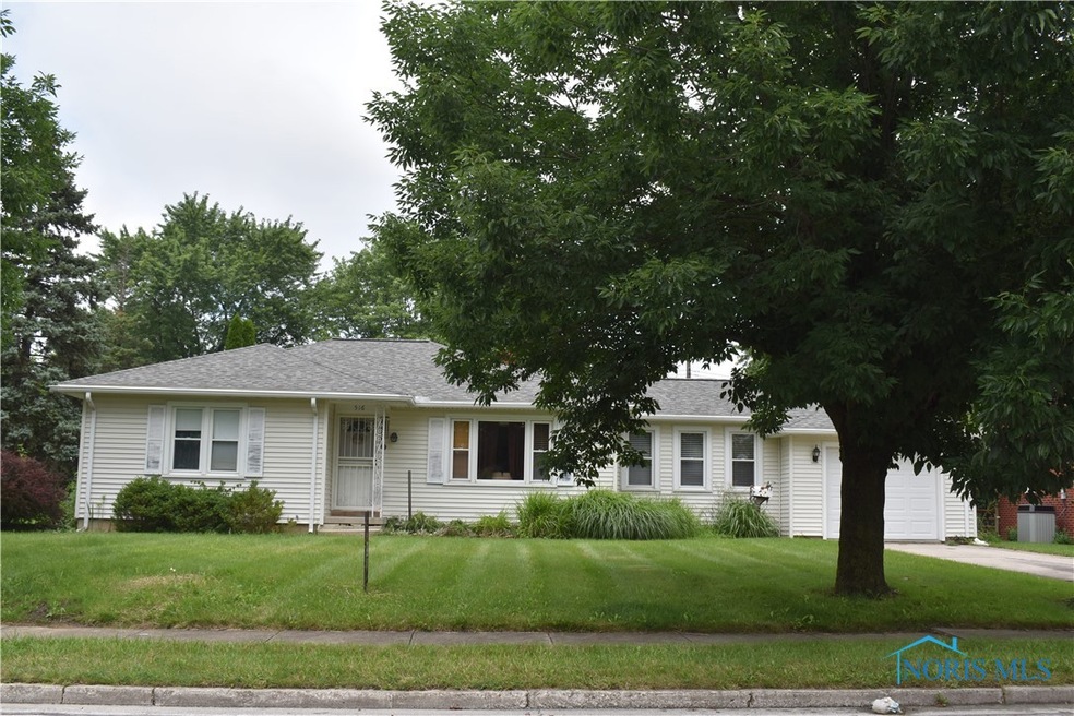 516 Riverside Dr, Woodville, OH 43469 - photo 1