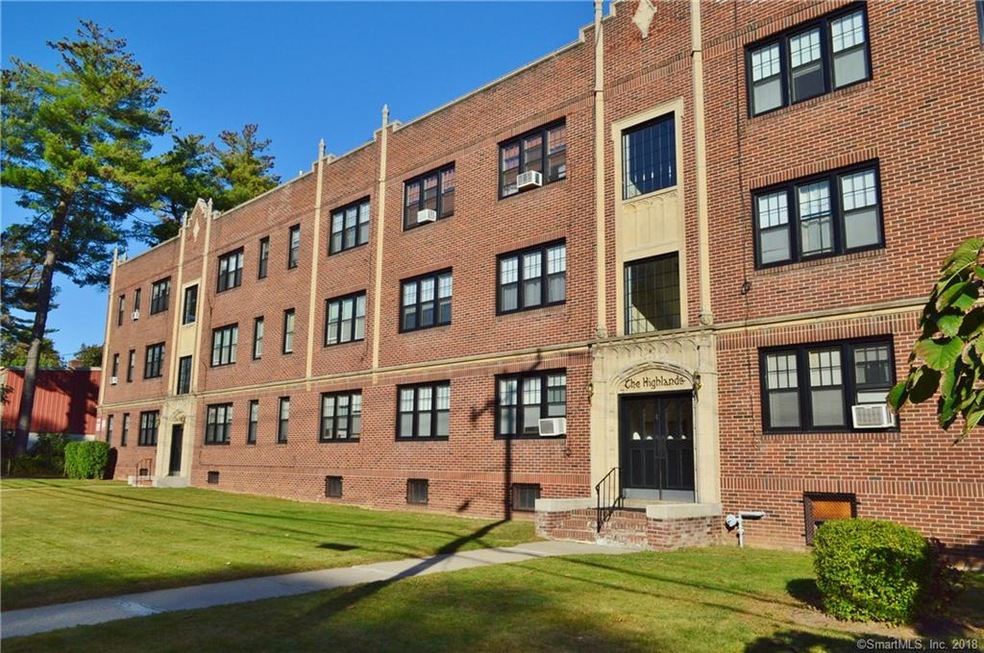 6 Highland St unit B2, West Hartford, CT 06119 - photo 1