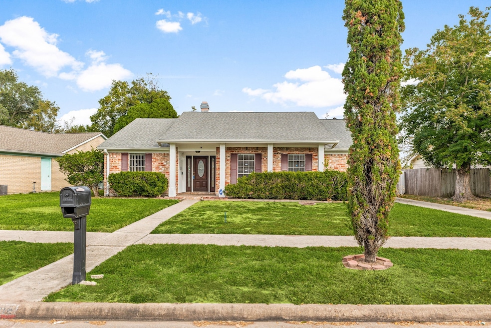 6606 Dusty Dawn Dr, Houston, TX 77086 - photo 1