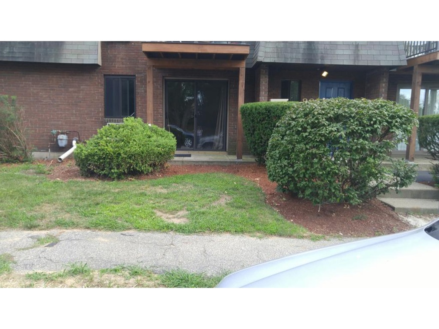 80 Robert Ct unit B, Manchester, NH 03103 - photo 1