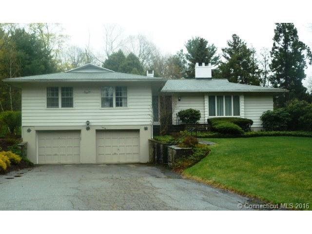 150 Chesham Dr, Middlebury, CT 06762 - photo 1