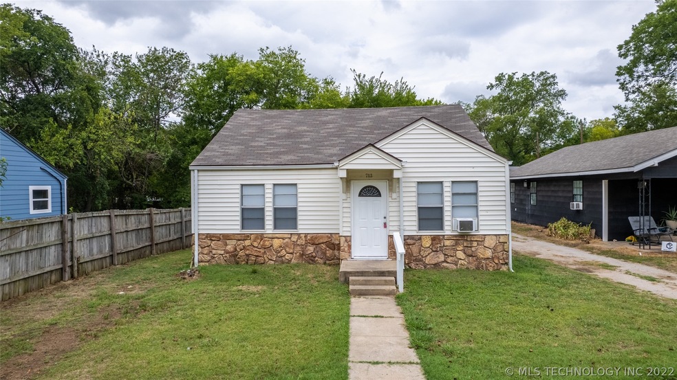713 Wolverton St, Ardmore, OK 73401 - photo 1