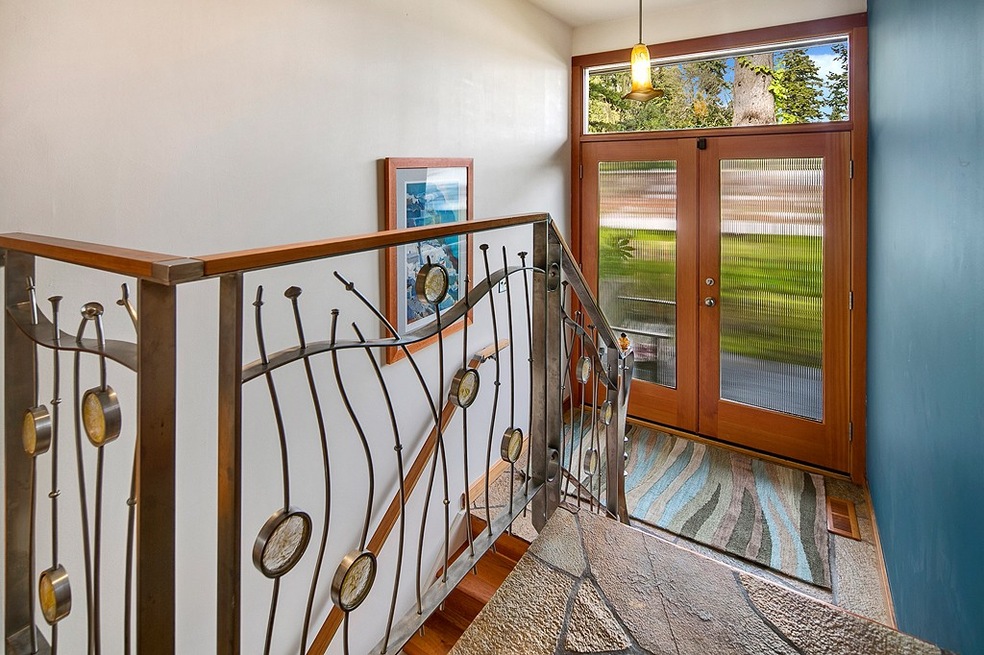 8055 E Mercer Way, Mercer Island, WA 98040 - photo 1