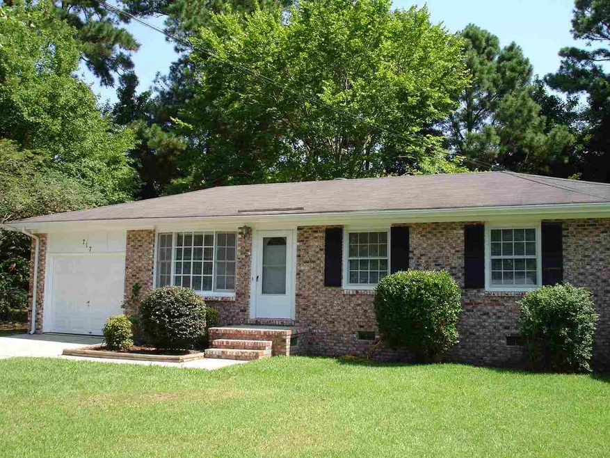 717 Dennis Ct, Jacksonville, NC 28546 - photo 1