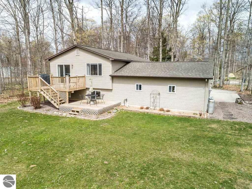 2548 E Birch Ct, Cedar, MI 49621 - photo 1