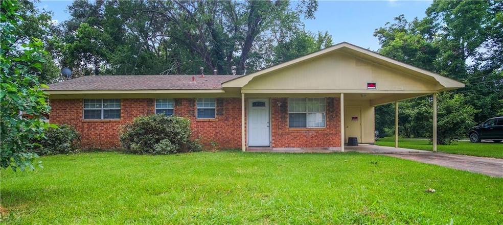 2913 Beech St, Lecompte, LA 71346 - photo 1