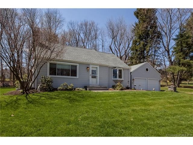 Beautiful corner lot near Tumblebrook CC