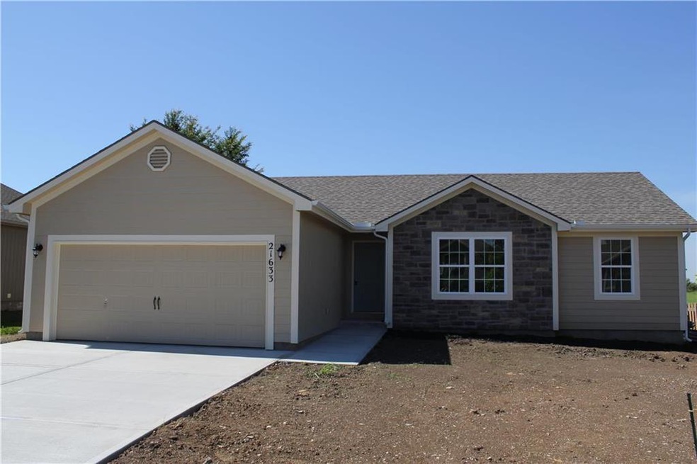 21648 Hale St, Spring Hill, KS 66083 - photo 1