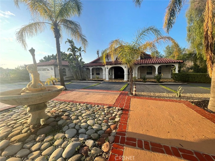 22668 Macfarlane Dr, Woodland Hills, CA 91364 - photo 1