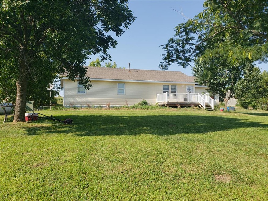 Front of ranch home.